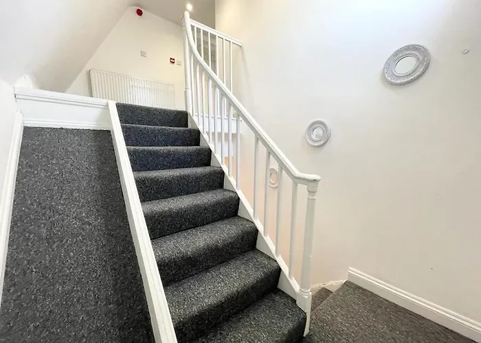 Large Centre Δωμάτια σε οικογενειακή κατοικία